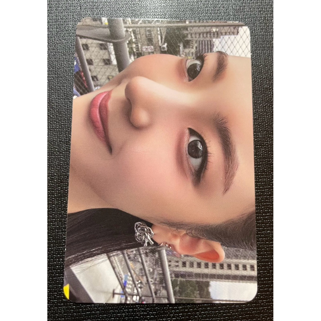 ITZY OFFICIAL PHOTOCARD