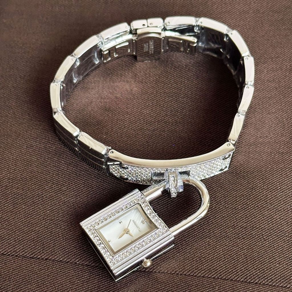 Jam Tangan Wanita Homage Trendy Model Jam Tangan Gembok Quartz Warna Diamond White