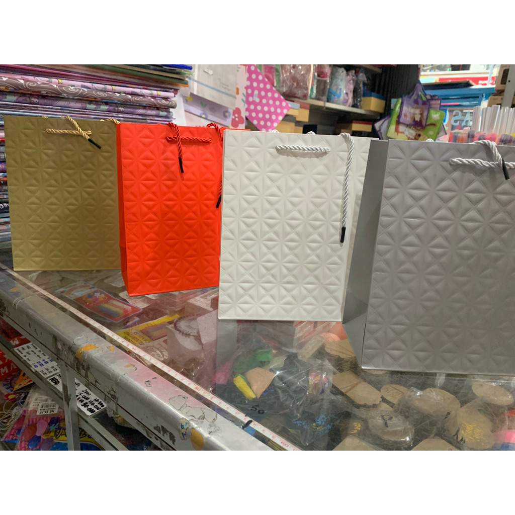 Paper Bag Fancy Small / Tas Kertas Eksklusif Kecil / laminasi / Tebal