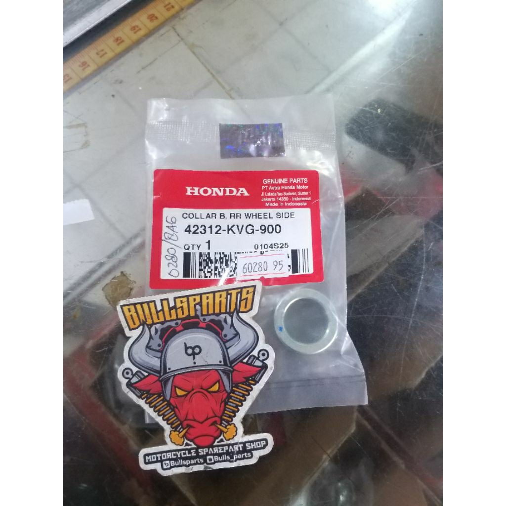 42312-KVG-900 bosh bos swing arm porok sebelah luar honda VARIO 125 150 ADV STYLO PCX 150 160 collar