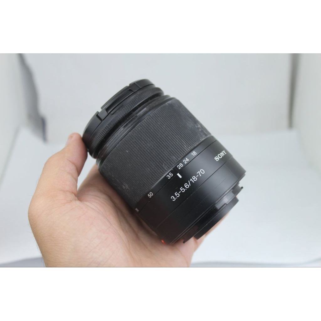 Lensa kit Sony AF A-Mount 18-70mm f3.5-5.6 For Sony DSLR a200 a230 a330 a99 a500 a57 a55