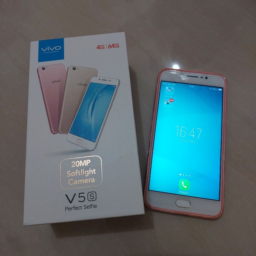 Handphone / Smart Phone / HP Android Vivo V5 S Perfect Selfie Preloved
