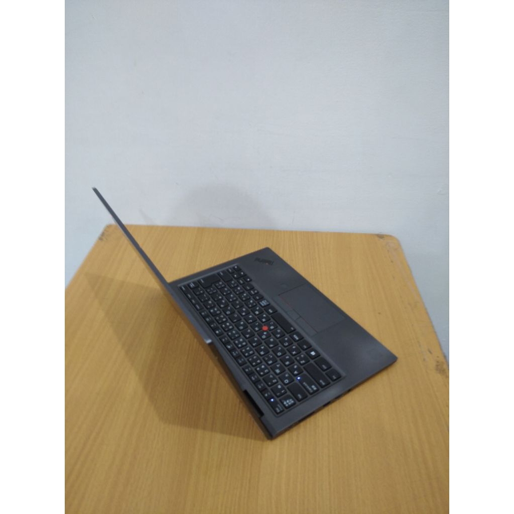 Lenovo X1 Yoga 4th CORE i7 GEN8 ssd 256gb ram 16gb touchscreen - Lenovo X1 Carbon 7th core i5 gen8