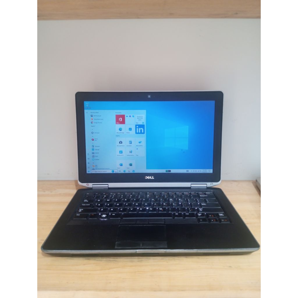 Dell Latitude e6330 Core i7 - 3540M DDR 8GB SSD 128GB LED 13.3" Baterai 1 Jam lebih