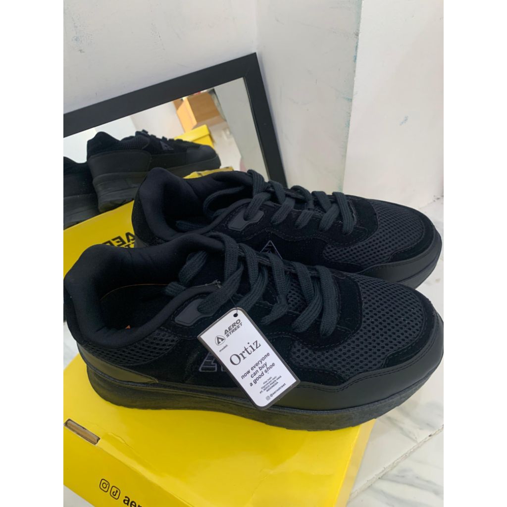 sepatu ORI aerostreet hitam