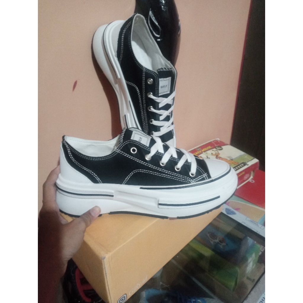 sepatu gifly