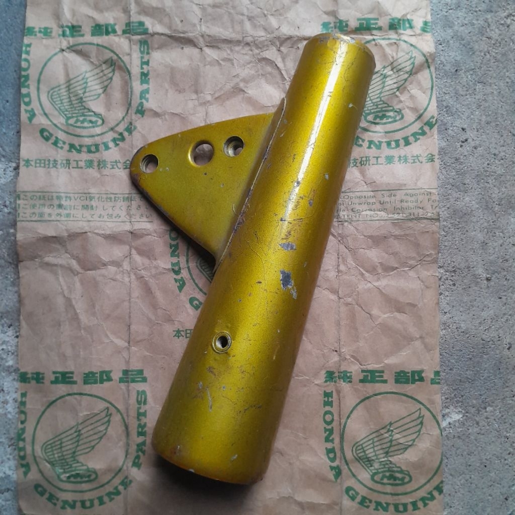 Kupingan lampu honda cb100 s90z benly