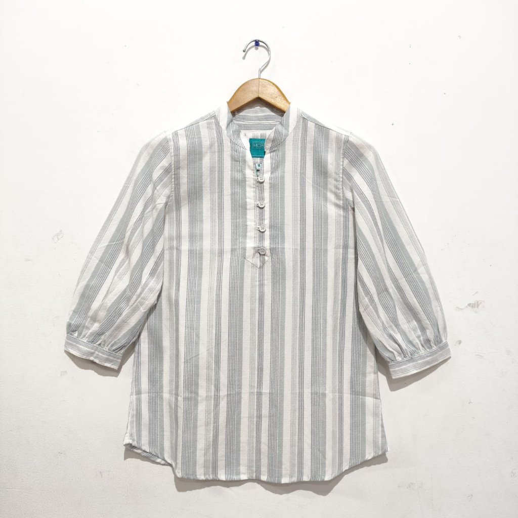 MCB Ladies Blus Wanita Atasan Salur Abu Putih Tulang Lengan Panjang MLBJ.5504085