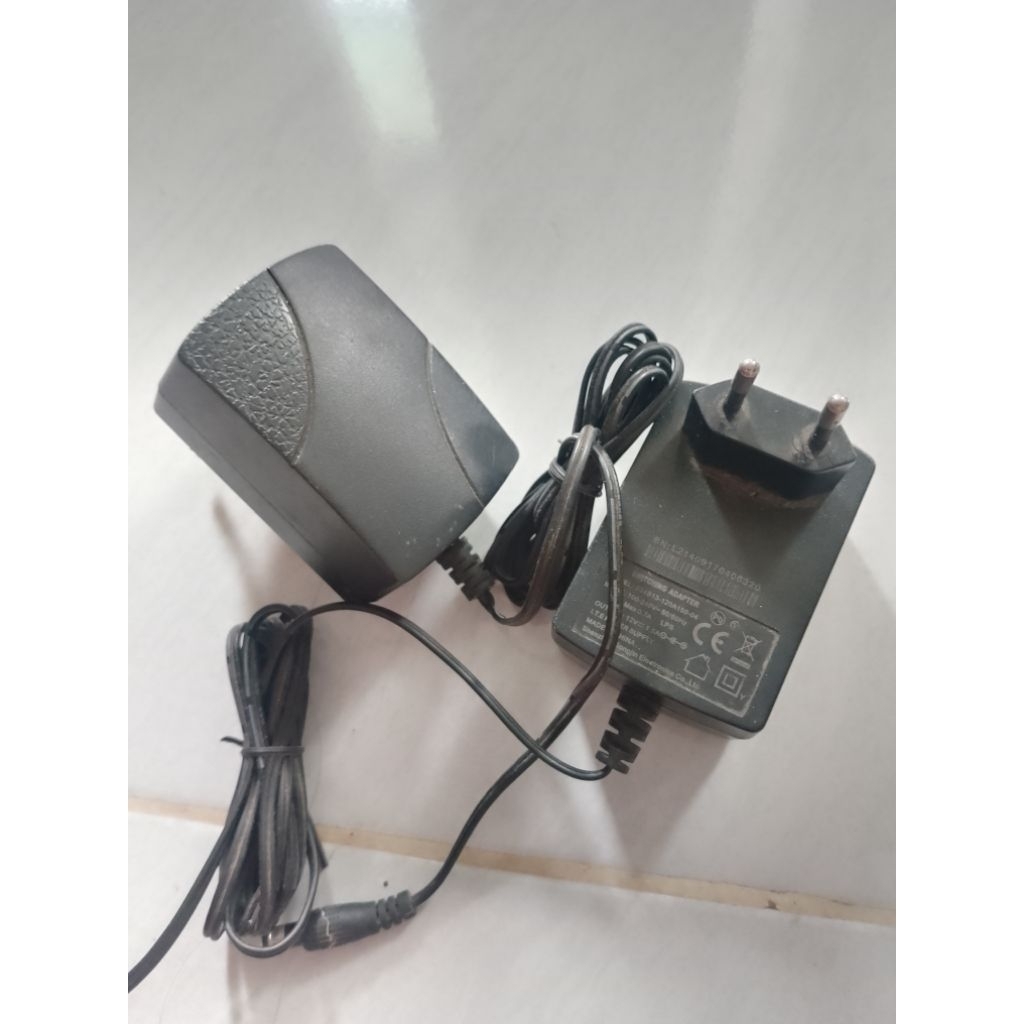 SWITCHING ADAPTER OR LPS 12V==1.5A (SEKEN)