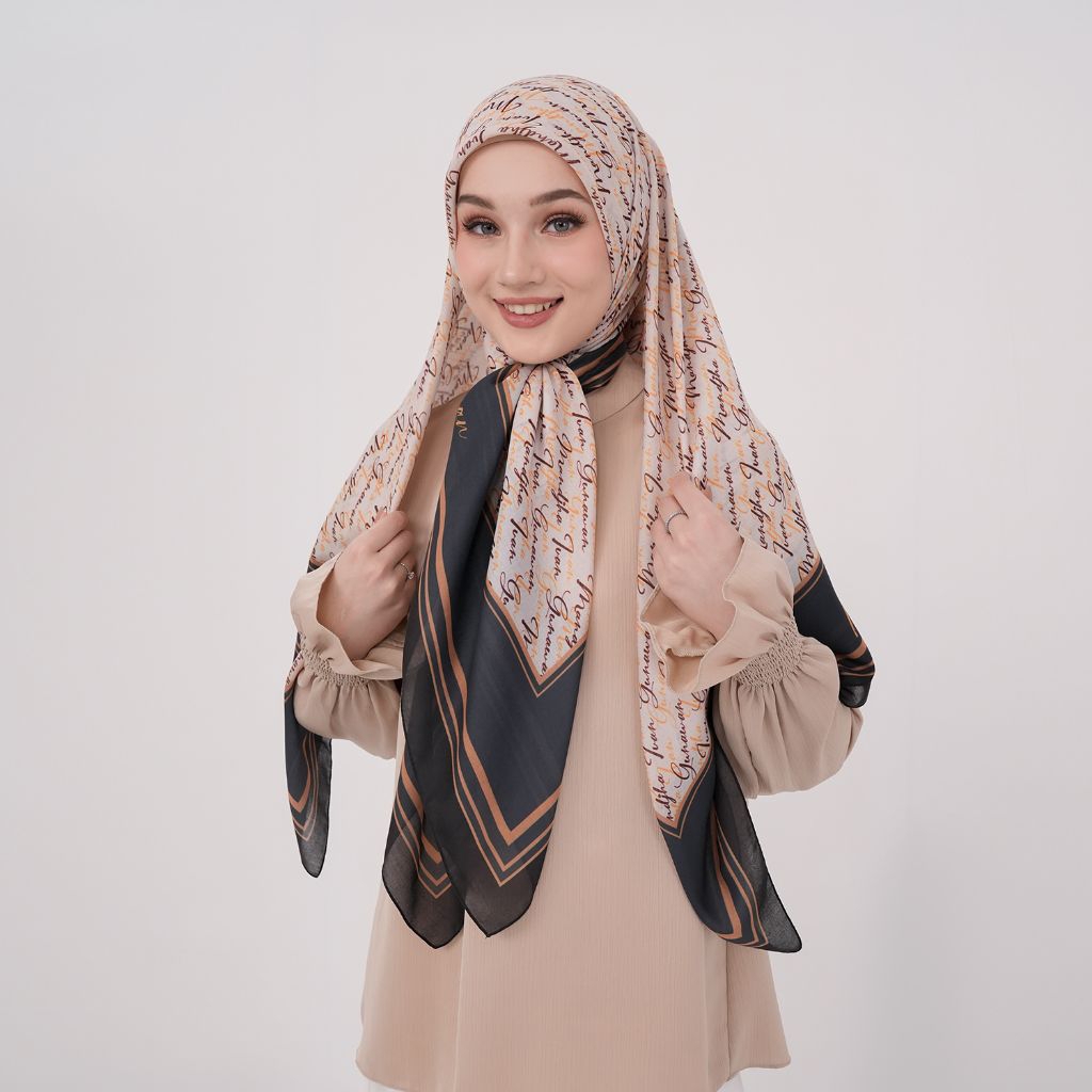 Mandjha Jilbab Ivan Gunawan Edith segi empat