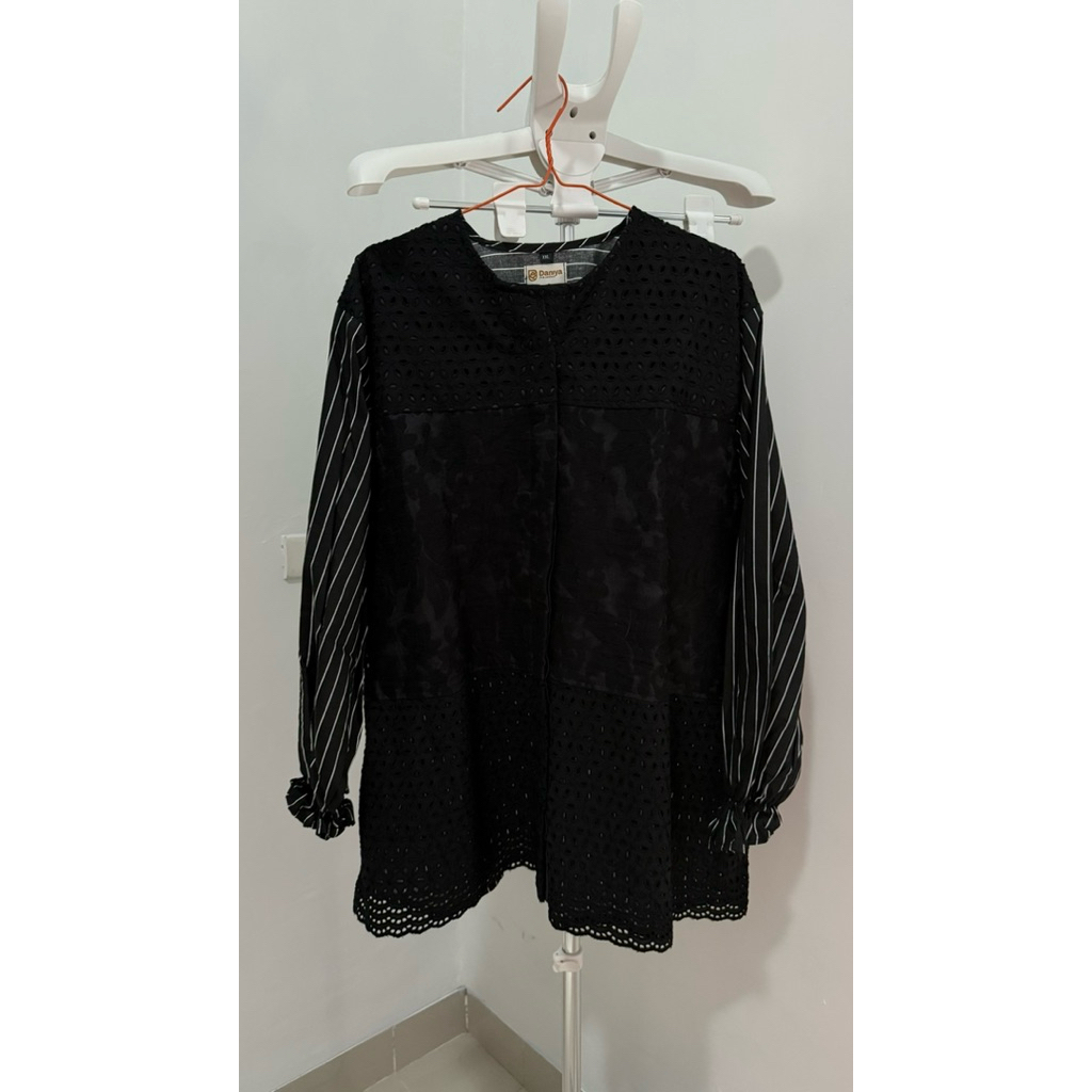 [PRELOVED] blouse brukat