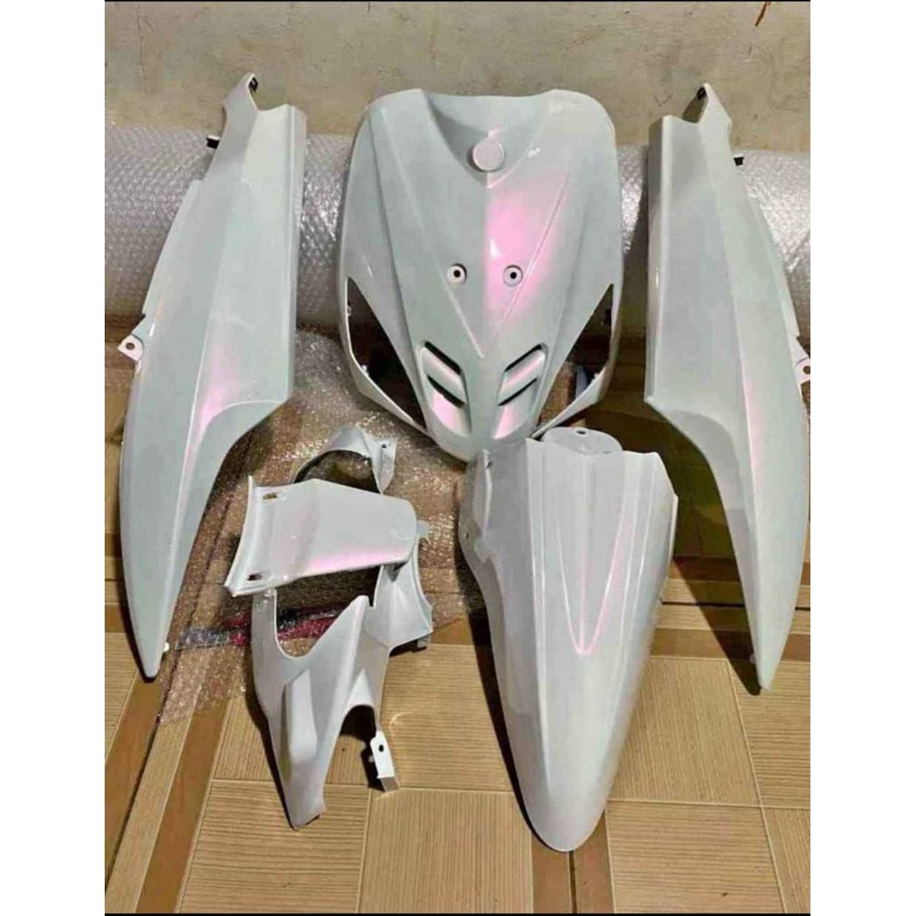 BODY MOTOR MIO SPORTY WARNA (PUTIH LEMBAYUNG UNGU)