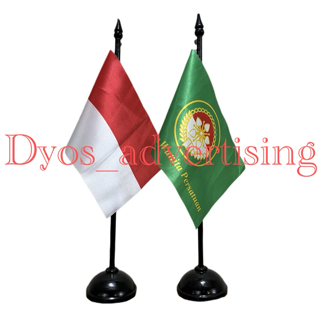 Bendera Dharma Wanita Persatuan + tiang kayu meja satu set