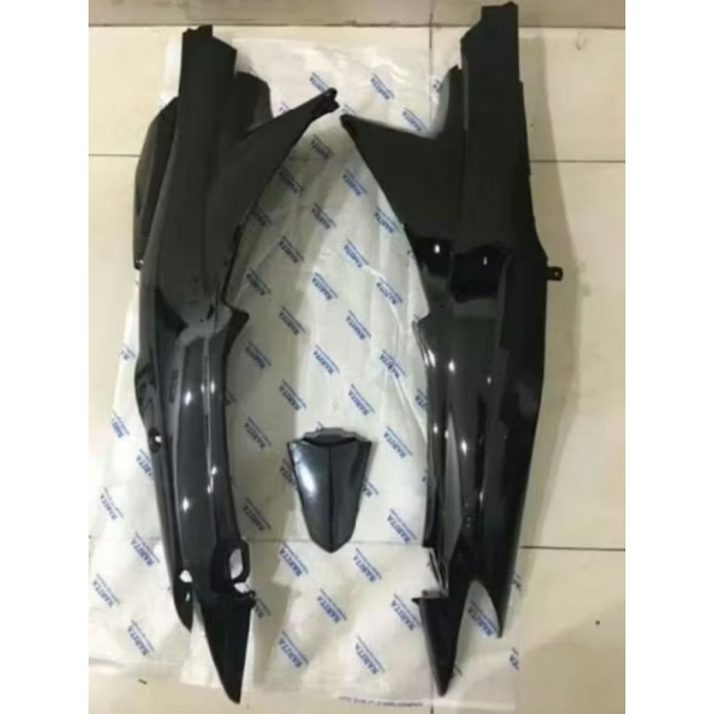 Cover body belakang motor Suzuki Shogun 125R Warna HITAM polos