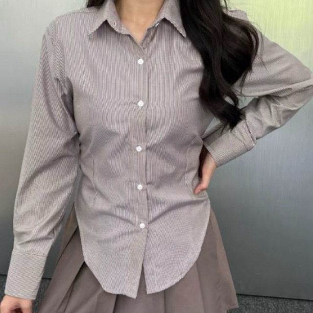 PRELOVED // Kemeja slimfit salur