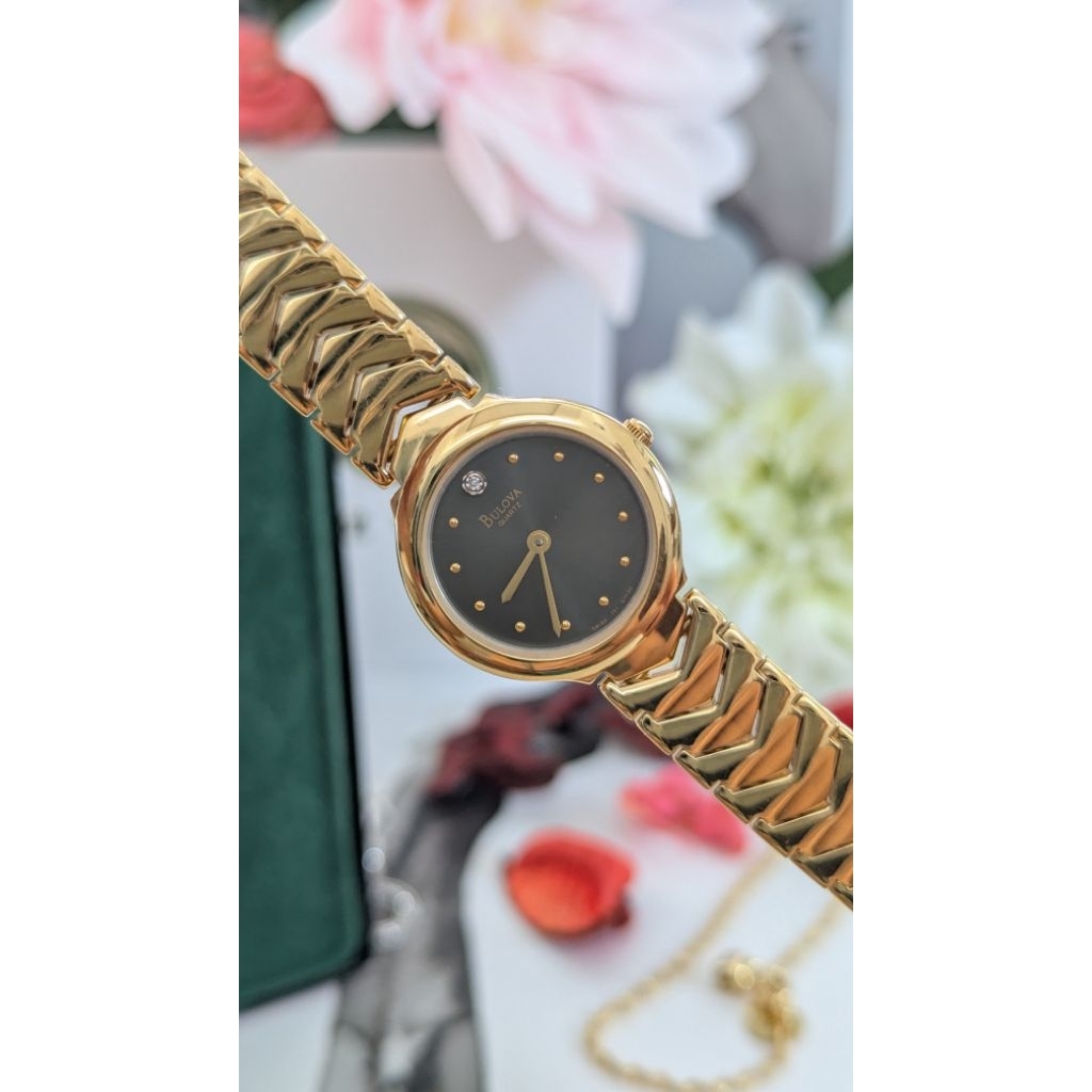 Vintage Bulova Black Gold Integrated