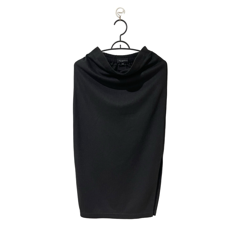 Rok Midi Hitam Polos Slim Fit Wanita Elegant