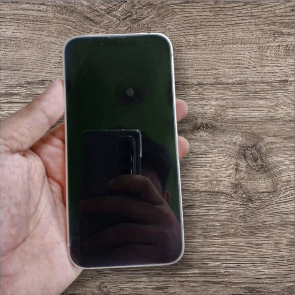 iPhone 14 128gb hp second original lengkap Bekas garansi resmi ibox Indonesia siap pakai