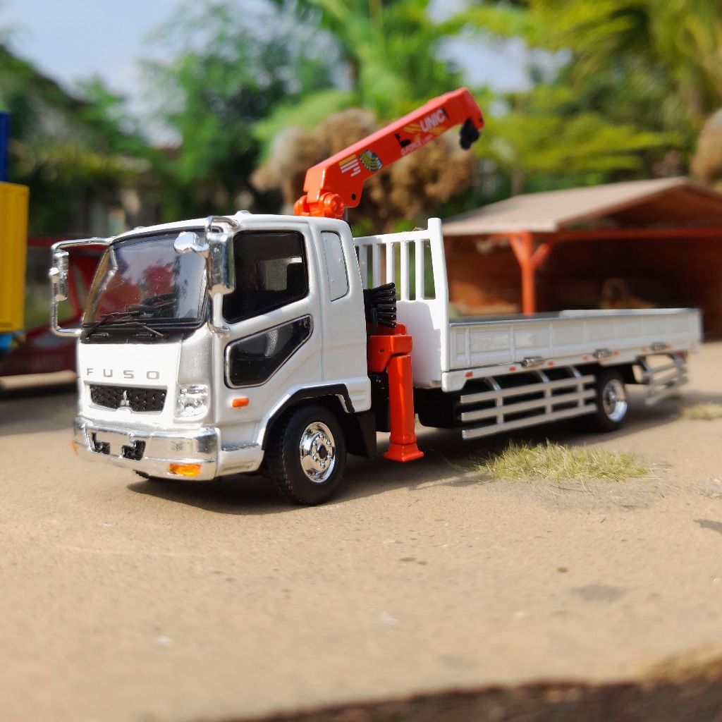 GCD Fuso Crane truck junk rosok tanpa muatan