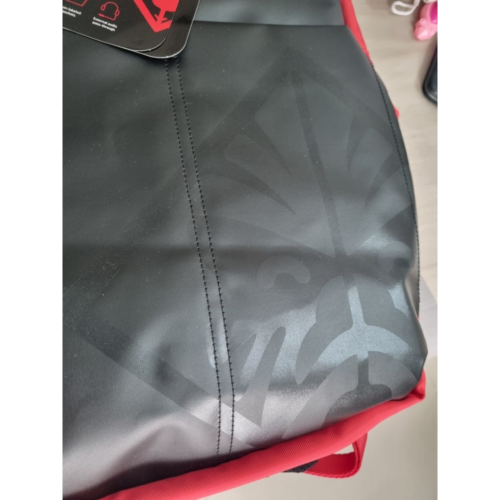 Tas gaming laptop HP Omen ga dipake. kondisi tersimpan 99% mulus