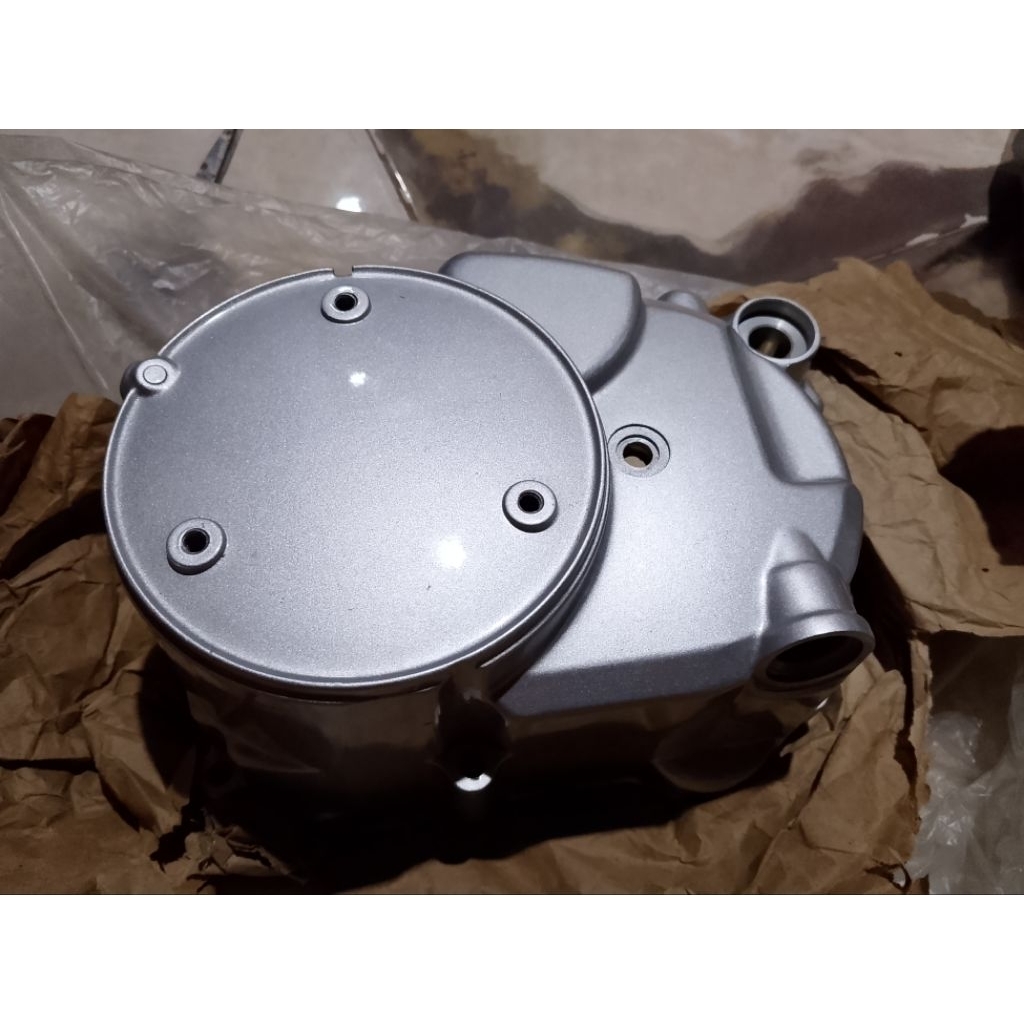 11330KFM900 BAK BLOK KOPLING COPLING ATAU COVER R CRANK CASE HONDA LEGENDA 2 SILVER ORIGINAL AHM 113