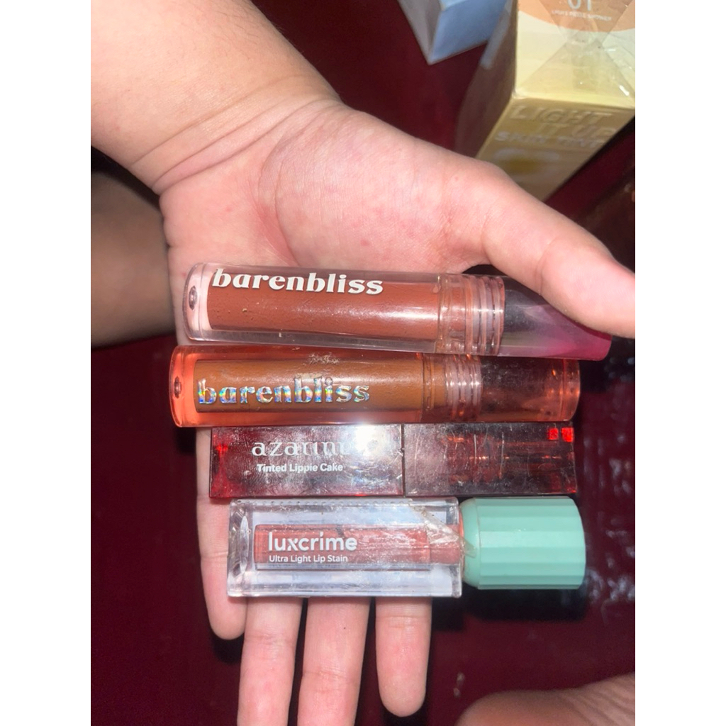 PRELOVED LIPTINT BARENBLIS,AZARINE,REVELINE