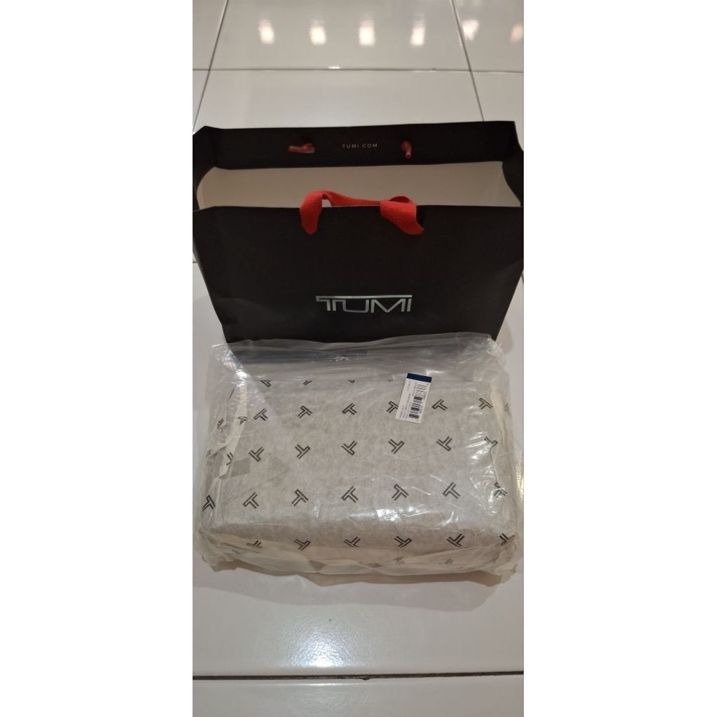 Triple Zip Clutch TUMI Original