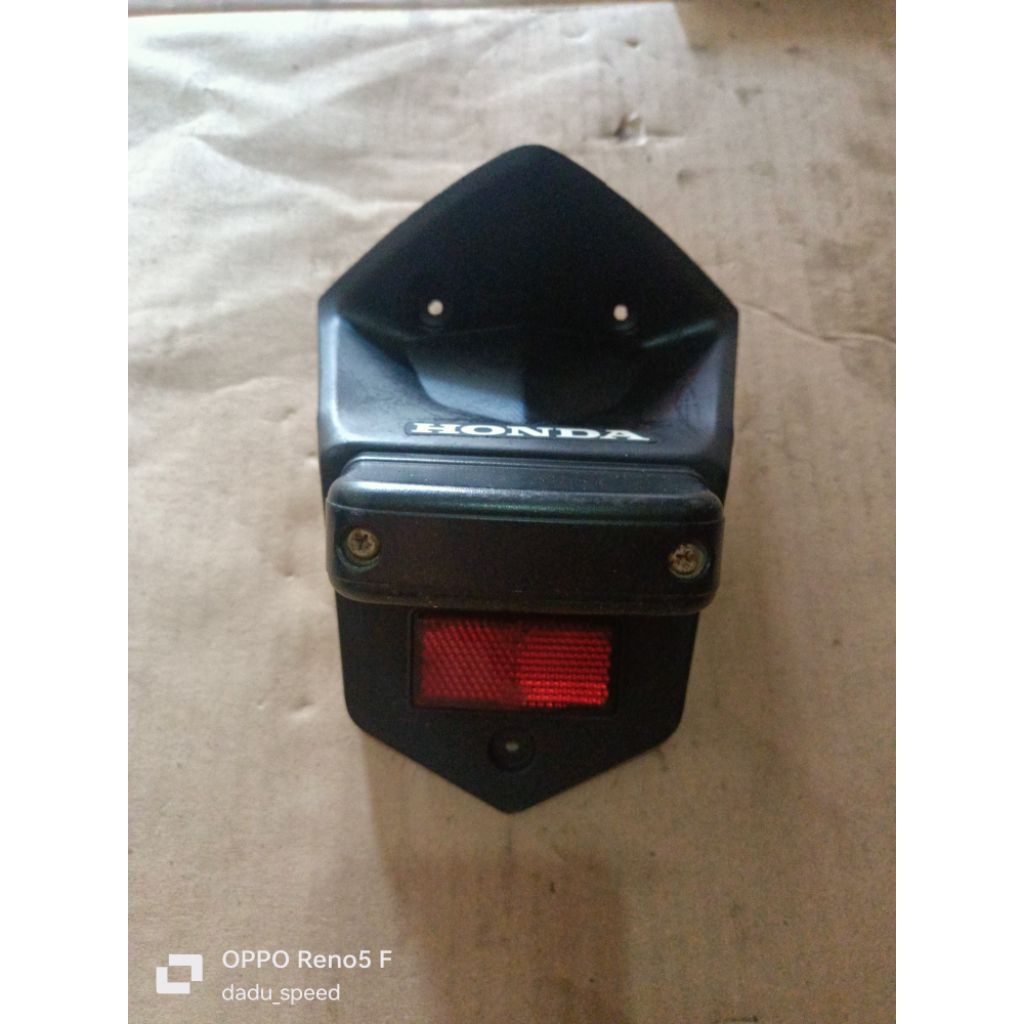 cover mata kucing spakbor belakang Honda Vario 125 old original