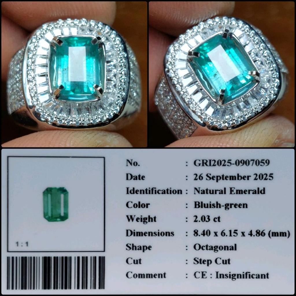 Natural Emerald Beryl Insignificant Bluish Green Color Crystal Clean Gems Batu Permata Zamrud Asli
