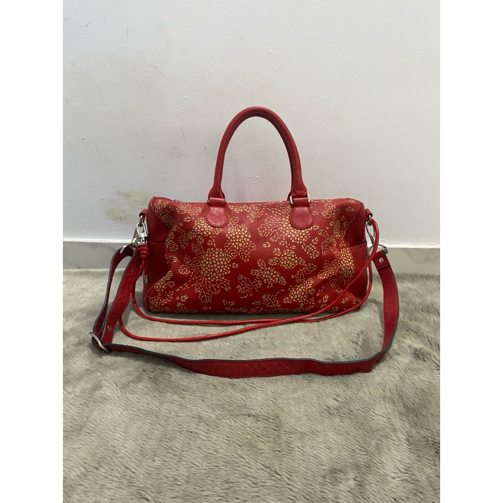 shoulder and sling bag merah kulit dr bampo preloved