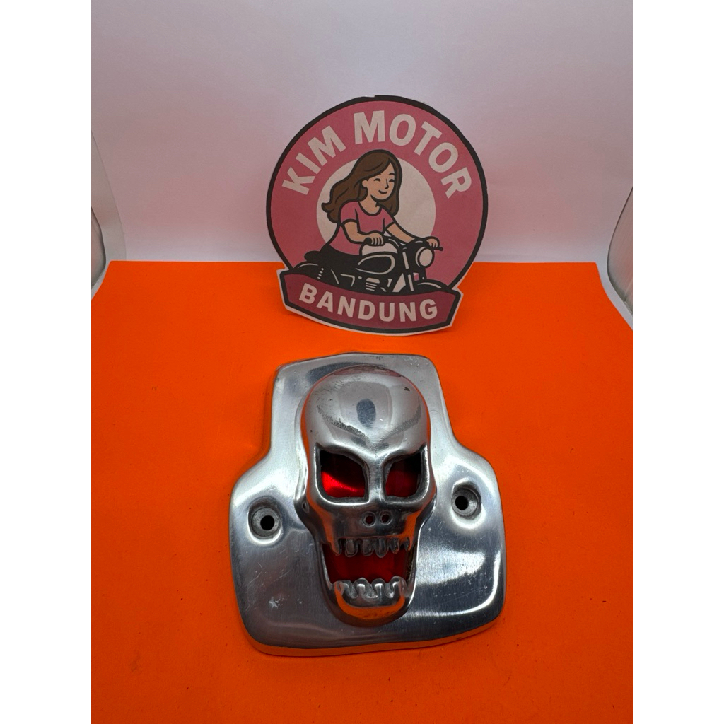 LAMPU BELAKANG STOP LAMP VESP TENGKORAK SKULL SPEARPART MOTOR BANDUNG KOTA MURAH ACCESORIES MOTOR