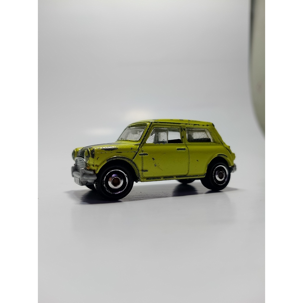 VINTAGE - Mobil ikonik Mr. Bean kini hadir dalam versi Matchbox yang sangat mirip dengan aslinya War