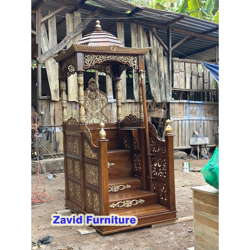 Mimbar kayu jati, mimbar masjid kubah, mimbar masjid kayu jati, mimbar kubah pintu depan, mimbar mas