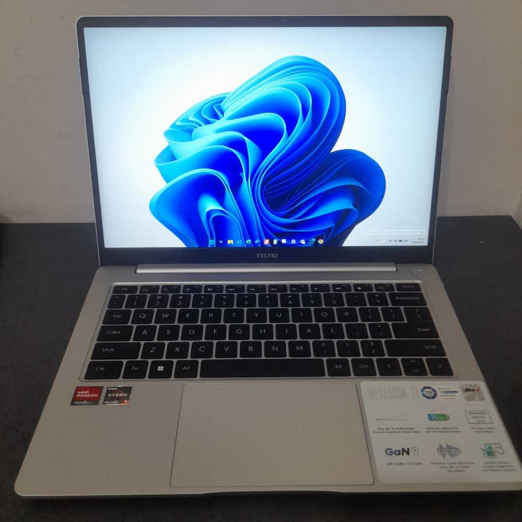 Ready laptop advan workplus like new