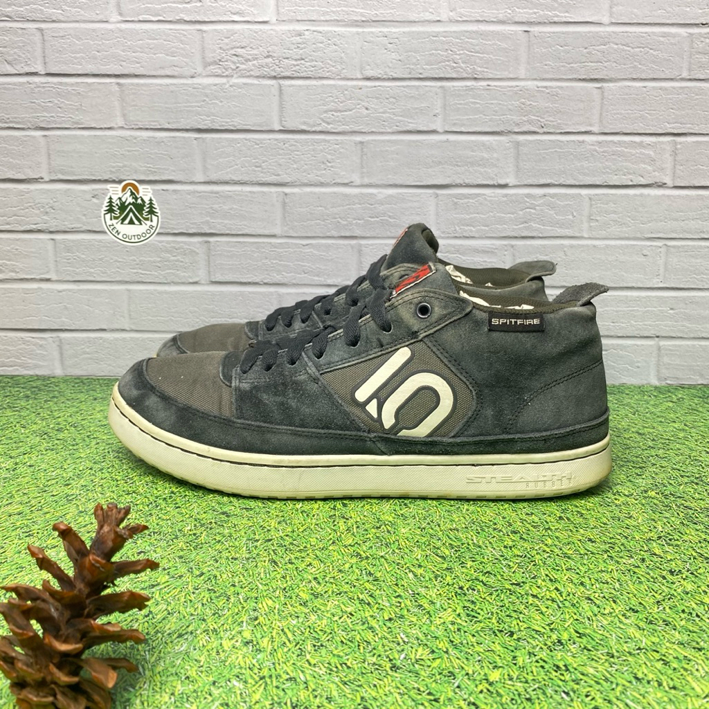 sepatu outdoor hiking gunung Five Ten Spitfire Canvas 45