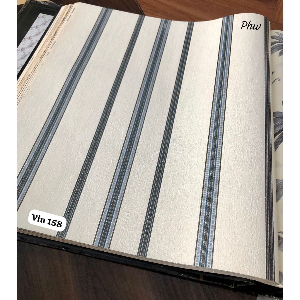Wallpaper Dinding Garis Polos Tekstur Stripe Minimalis Vincenzo