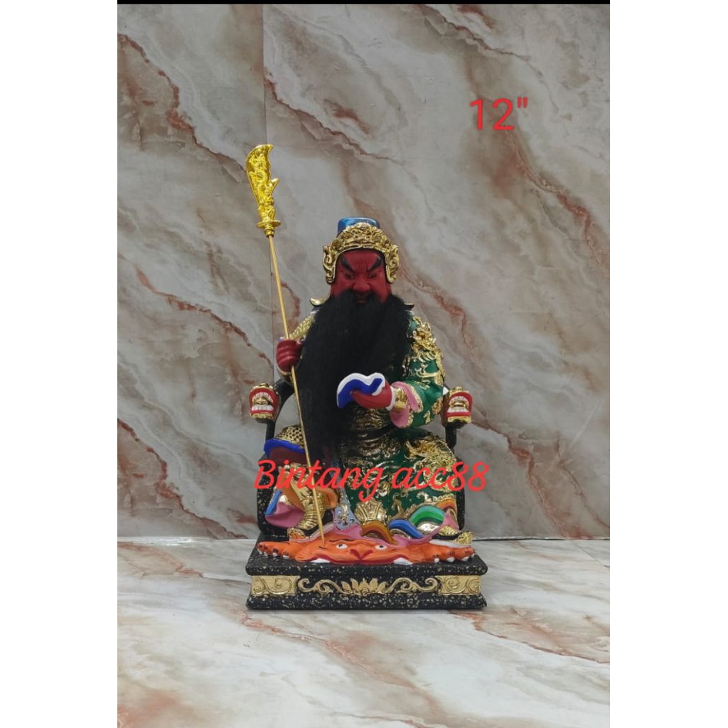 patung dewa kwan kung/ kwan kong / guan yu - duduk - pegang buku - kayu - 12inch
