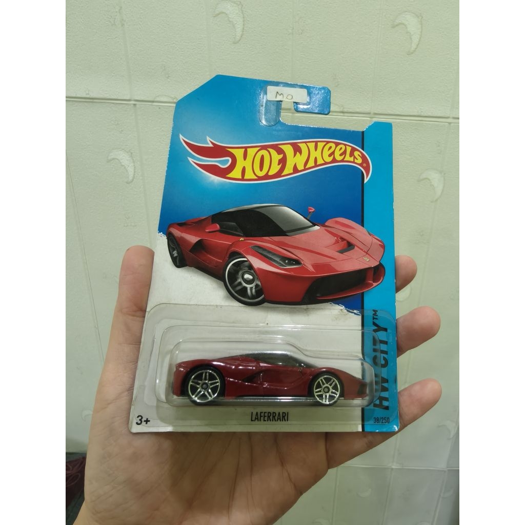 Hot wheels LaFerrari hw city