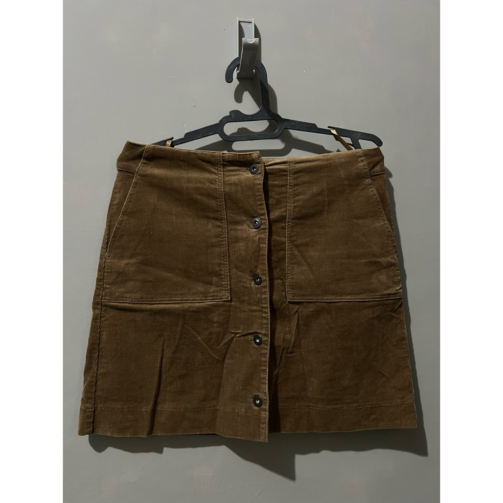 Preloved Rok Kancing GU UNIQLO