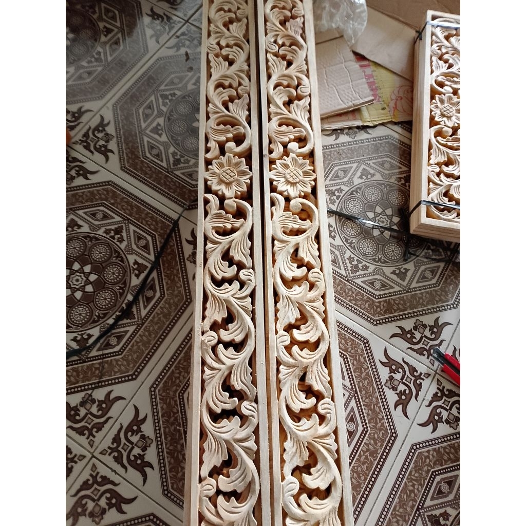 Kayu Jati 70 X 13 cm Dekorasi Dinding Ornamen Ukir Tempel Kepingan Loster Motif Daun Matahari