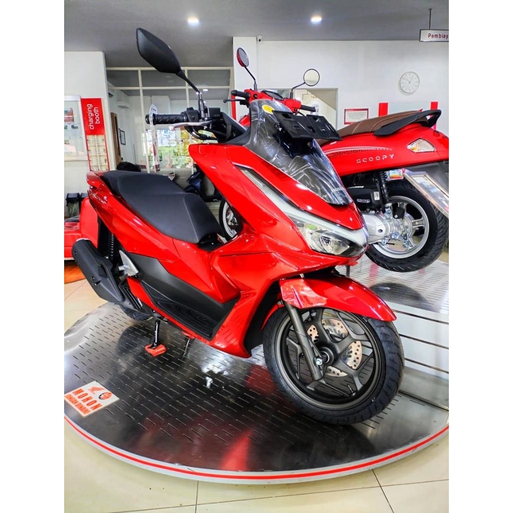 sepeda motor HONDA PCX CBS