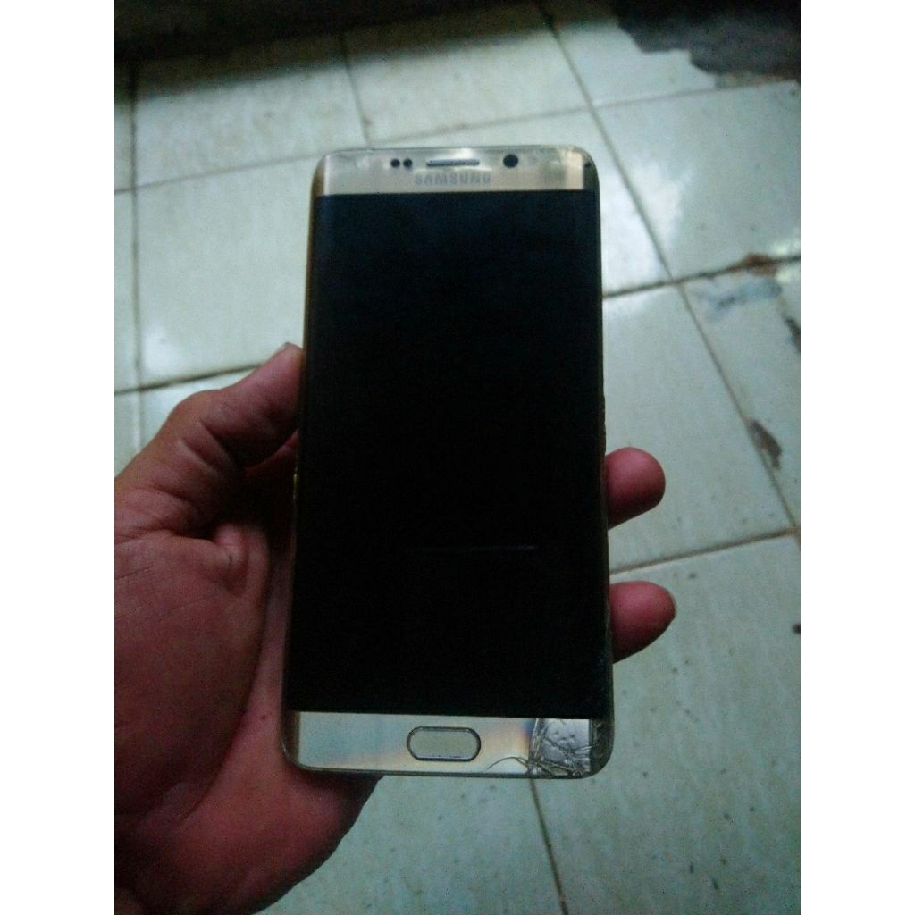 Samsung S6 edge plus ram 4gb minus