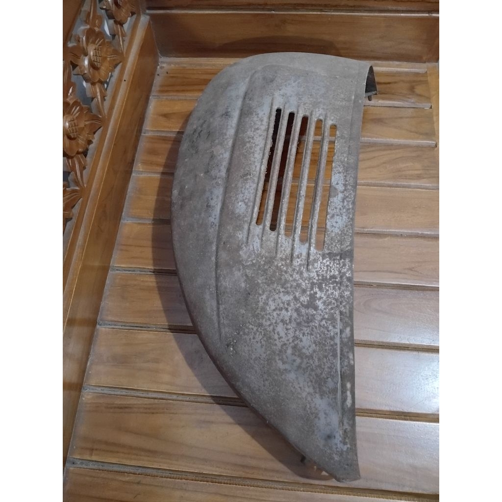 tepong vespa super,super 66 sebelah kanan original copotan