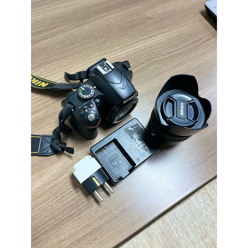 Nikon D3200 Sekon Plus Lensa Fix Blurr Kamera Nikon D3200 dengan Lensa Fix Blurr