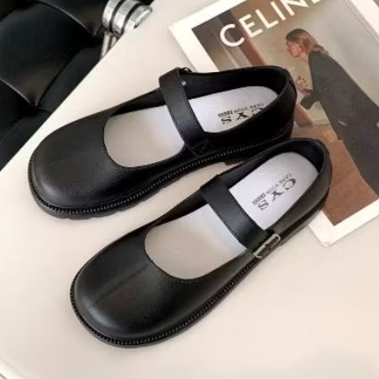 Sepatu loafers model dockmart size
38-39