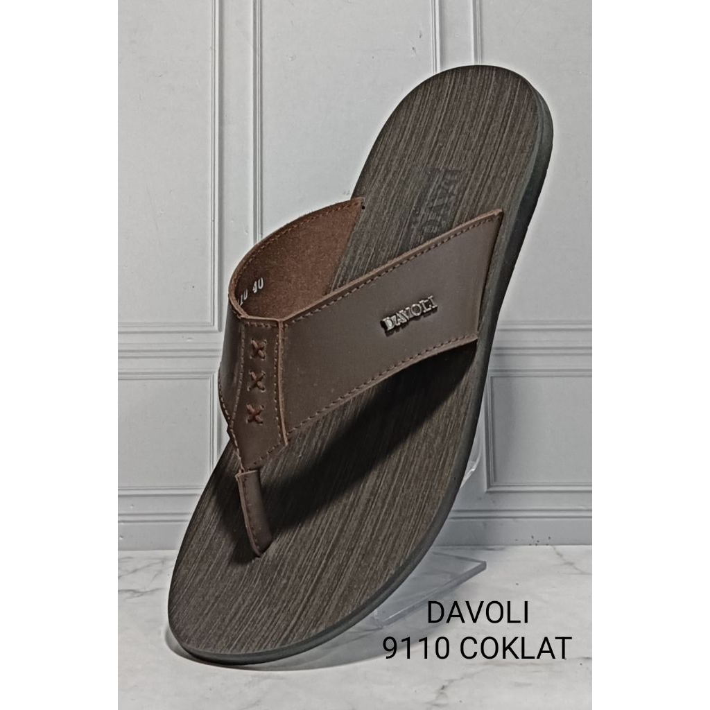 sandal jepit cowok bahan kulit asli ringan dan nyaman di pakai , tapak anti slip brand DAVOLI