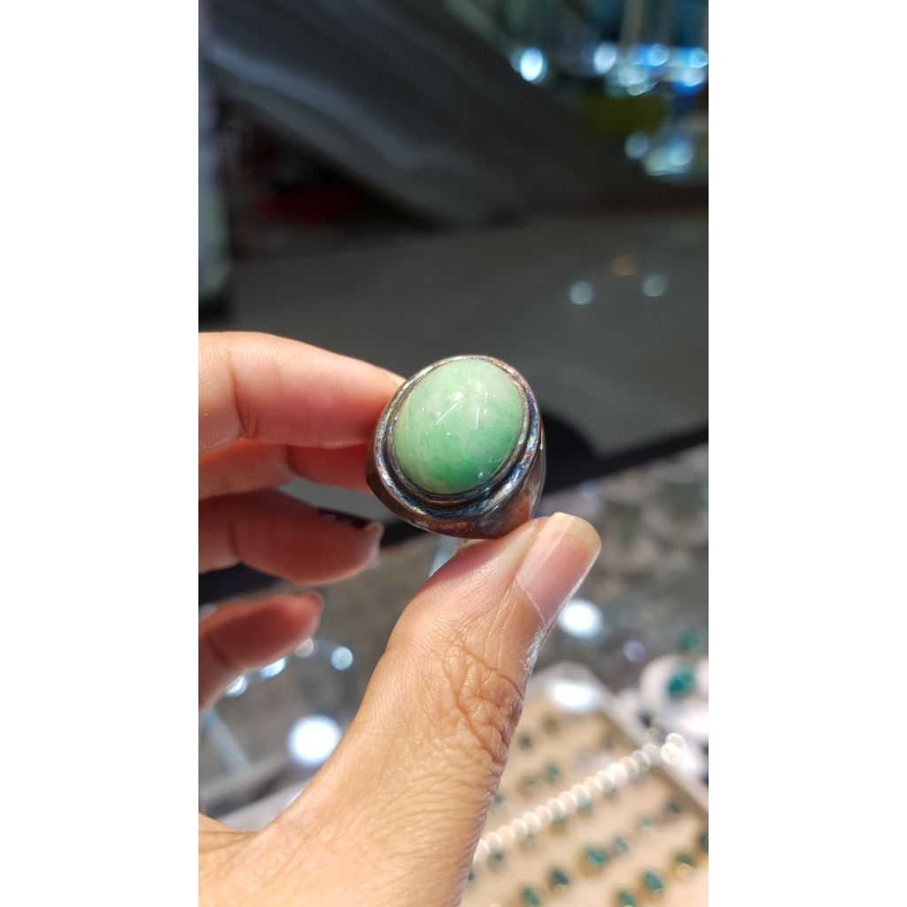 AB402 Batu cincin giok burma type A