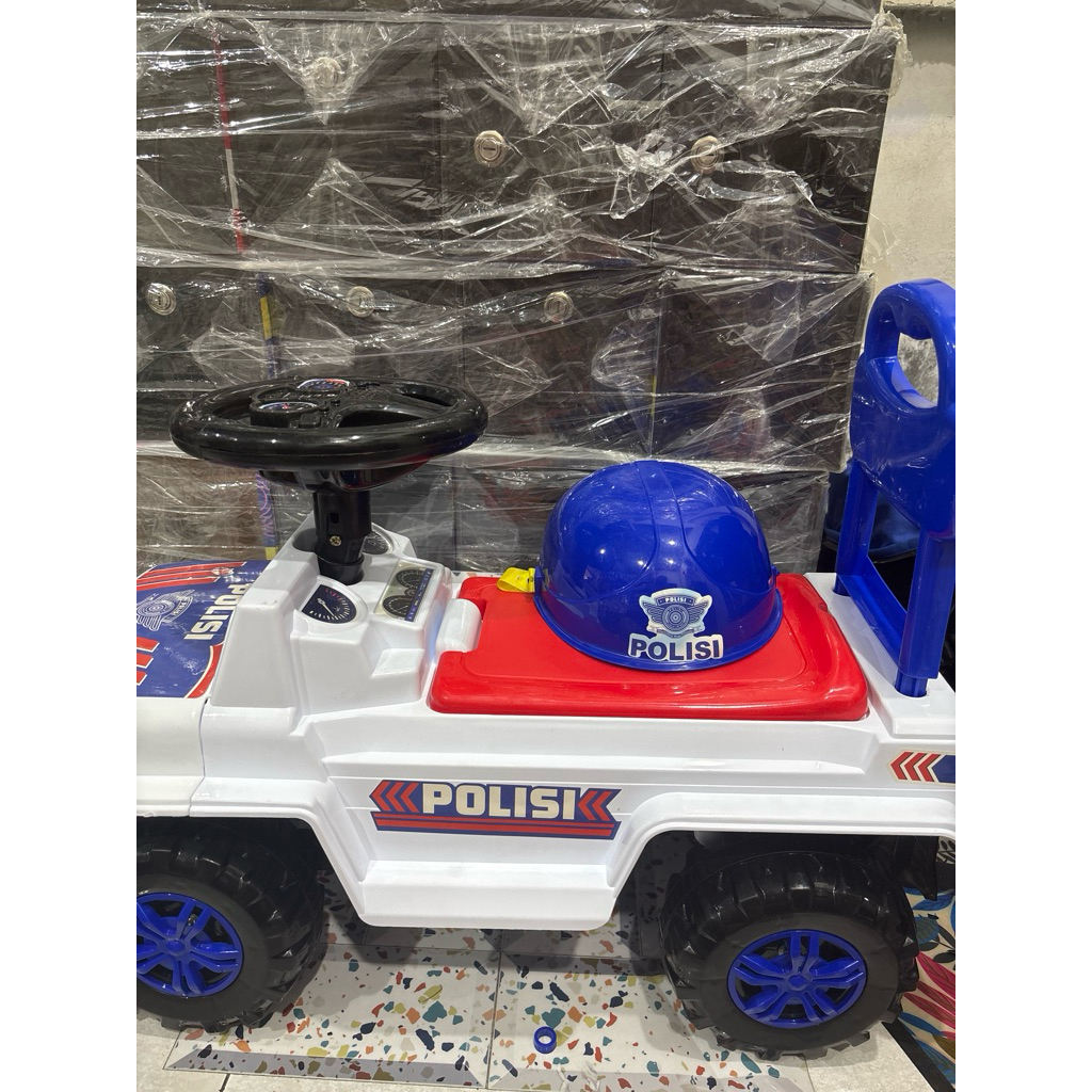 MOBIL POLISI BESAR ANAK