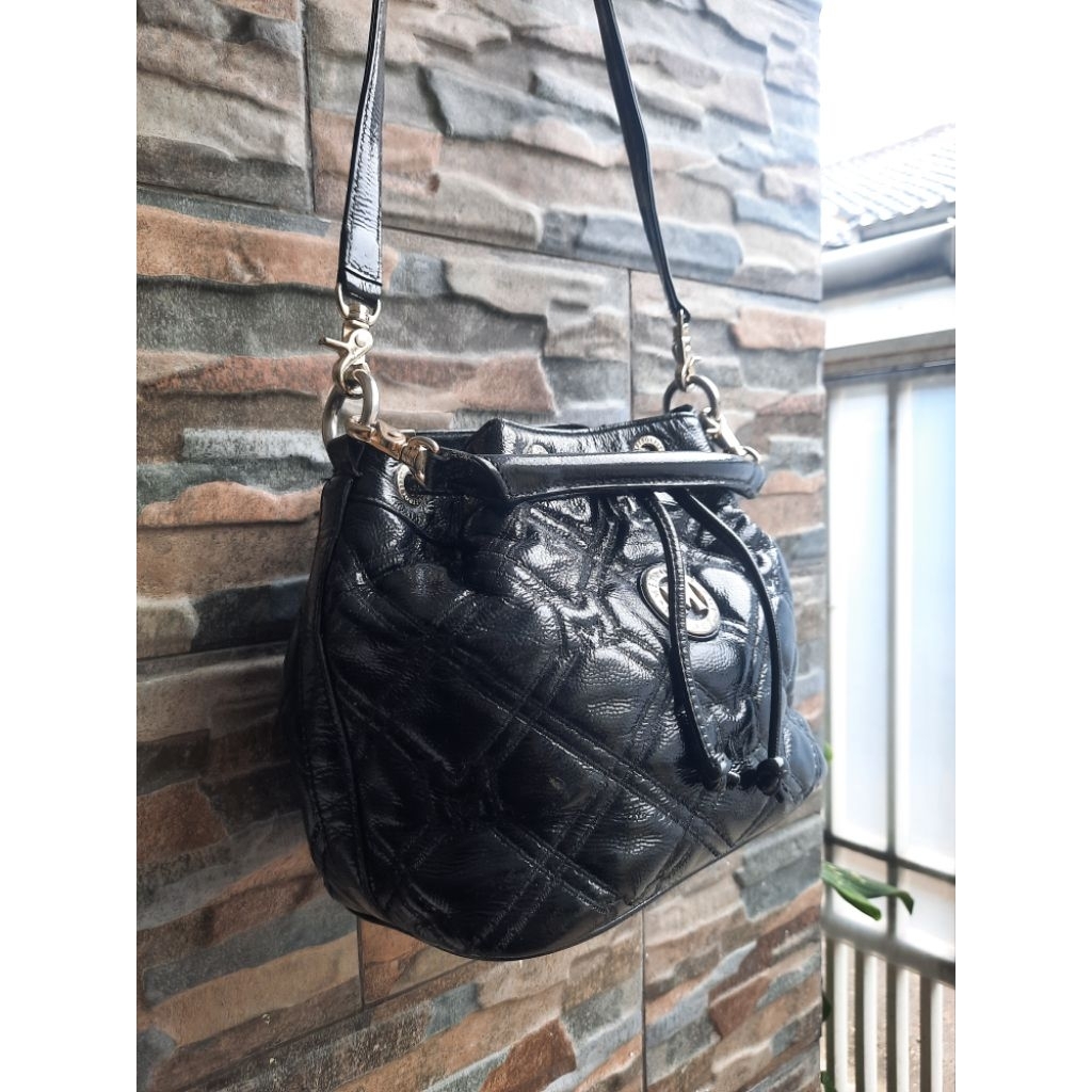 Top Handle / Sling Hitam Serut METROCITY - TAS PRELOVED