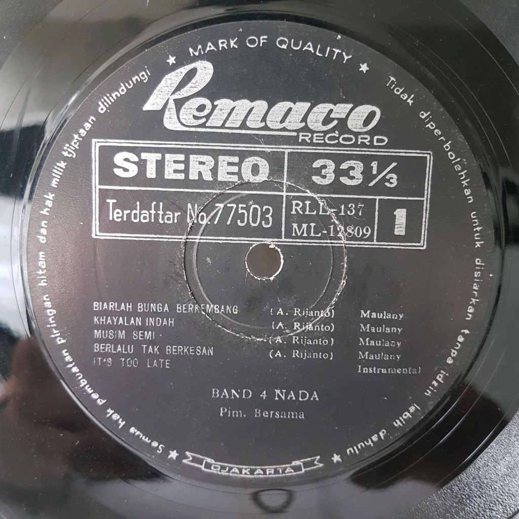 Vinyl Piringan Hitam 12 inch Band 4 Nada - Biarlah Bunga Berkembang